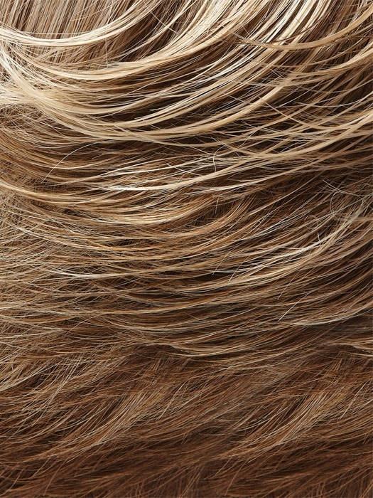 10/22TT ALMOND BISCUIT | Light Brown & Light Natural Blonde Blend with Light Brown Nape