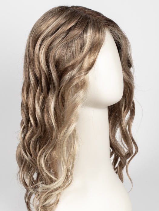 12FS8 SHADED PRALINE | Light Gold Brown, Light Natural Gold Blonde & Pale Natural Gold-Blonde Blend, Shaded with Medium Brown