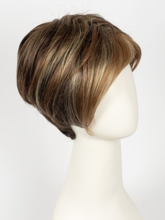 MOCCA-LIGHTED | Light Brown base with Light Caramel highlights on the top only, darker nape