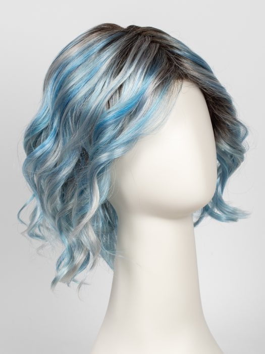 FS60/BLS6 GLACIER | Pure White with Blue Blend. Shaded with Brown