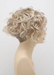 LIGHT BLONDE | 2 toned blend of Creamy Blonde with Champagne highlights