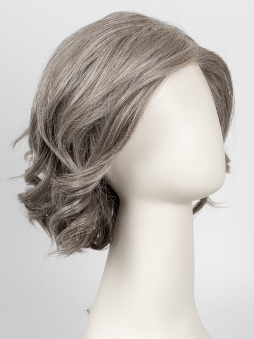 RL119G SILVER AND SMOKE | Light Brown with 80% Gray in Front Gradually into 50% Gray Towards the Nape