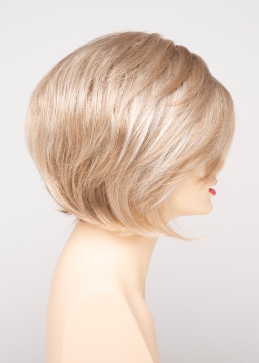LIGHT BLONDE | 2 toned blend of Creamy Blonde with Champagne highlights