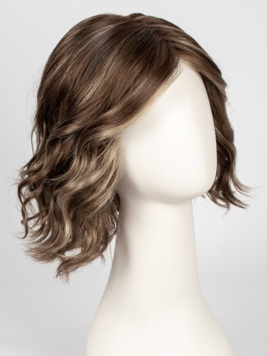 10RH16 CAFFE MOCHA | Light Brown with 33% Light Natural Blonde Highlights