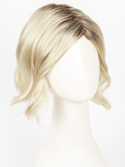 CHAMPAGNE-R | Light Beige Blonde, Medium Honey Blonde, and Platinum Blonde blend with Dark Roots