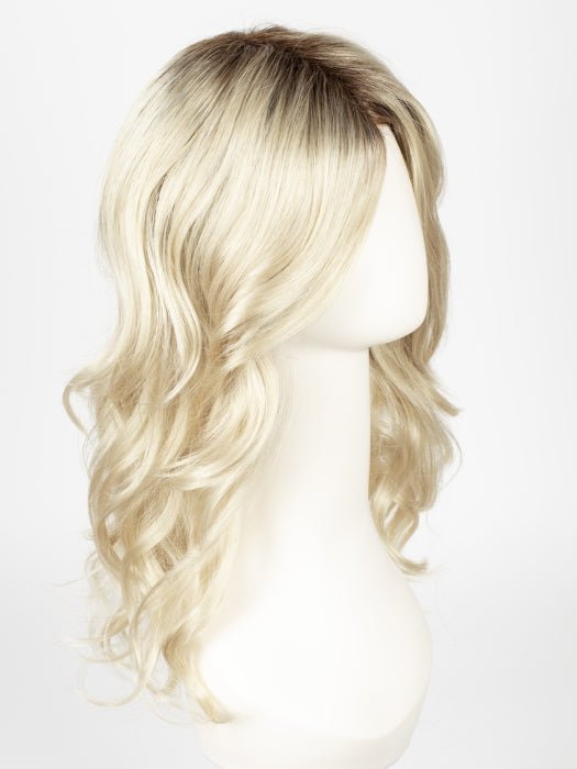 CHAMPAGNE-R | Light Beige Blonde, Medium Honey Blonde, and Platinum Blonde Blend with Dark Roots