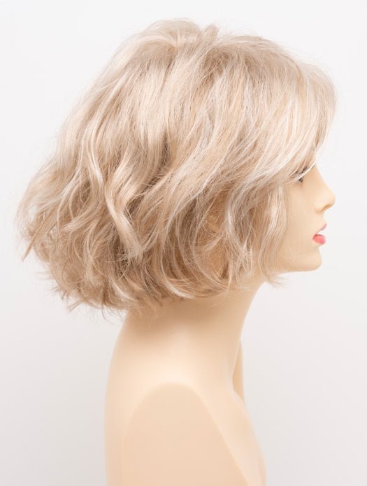 LIGHT BLONDE | 2 toned blend of Creamy Blonde with Champagne highlights