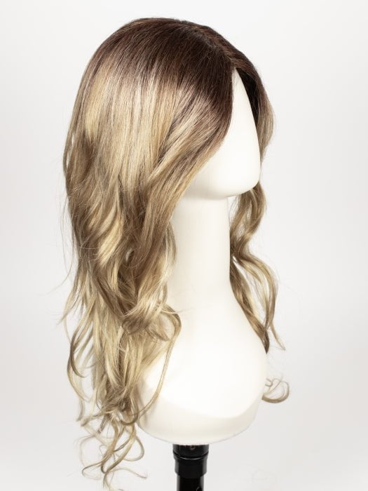 CREAMY-TOFFEE-LR | Longer rooted dark with light platinum blonde and light honey blonde