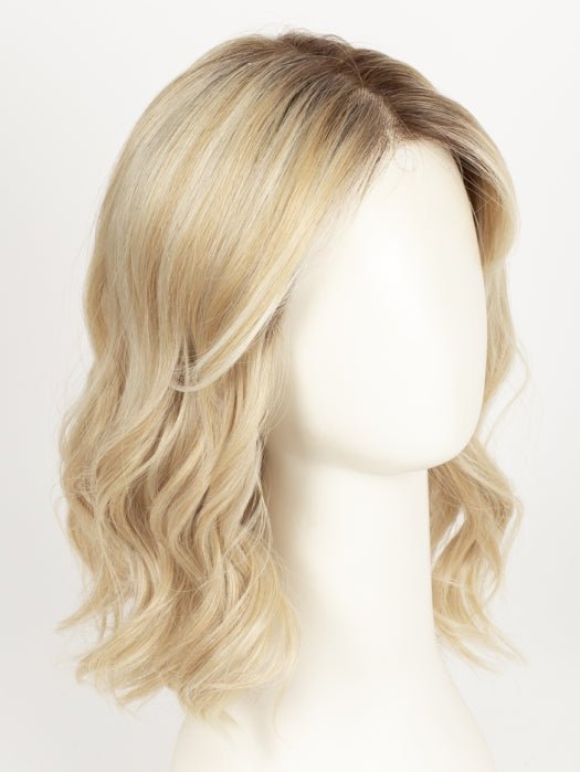 FS24/102S12 LAGUNA BLONDE | Light Natural Gold Blonde with Pale Natural Gold Blonde bold highlights, Shaded with Light Gold Brown