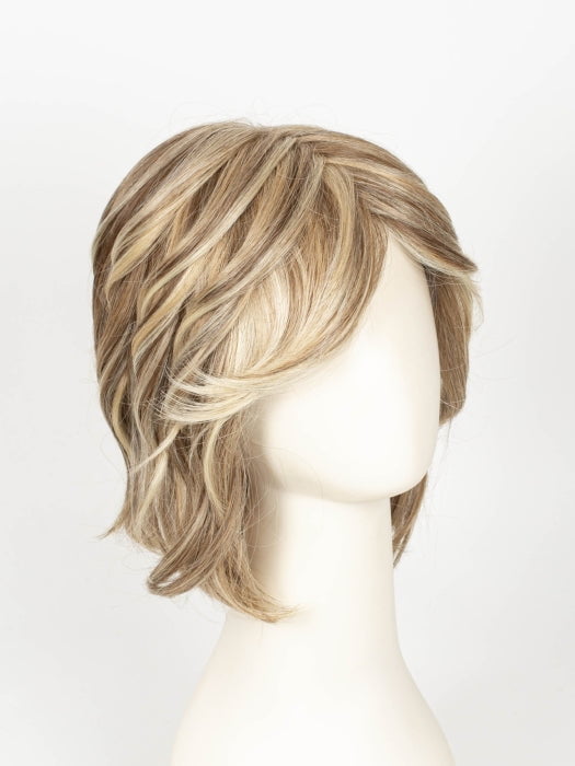 RL16/88 PALE GOLDEN HONEY | Dark Natural Blonde Evenly Blended with Pale Golden Blonde