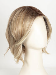 SEA SALT BLOND R | A perfect mixture of cool, icy-blond and warm-dark blond. The rich brown root tone enhances the modern appearance.