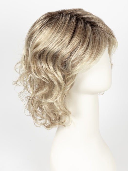 CHAMPAGNE ROOTED | Light Beige Blonde, Medium Honey Blonde, and Platinum Blonde blend with Dark Roots