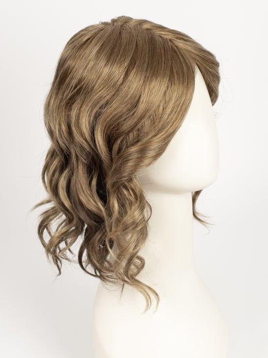 10/26TT FORTUNE COOKIE | Light Brown & Medium Red-Gold Blonde Blend with Light Brown Nape