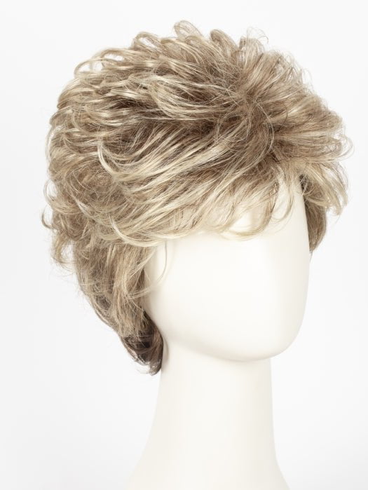 10/22TT ALMOND BISCUIT | Light Brown & Light Natural Blonde Blend with Light Brown Nape