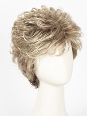 10/22TT ALMOND BISCUIT | Light Brown & Light Natural Blonde Blend with Light Brown Nape