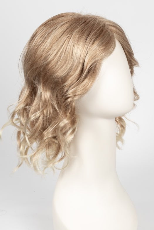 27T613F TOASTED MARSHMALLOW | Medium Red-Gold Blonde & Pale Natural Gold Blonde Blend with Pale Tips & Medium Red-Gold Blonde Nape