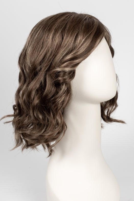 10RH16 CAFFE MOCHA | Light Brown with 33% Light Natural Blonde Highlights