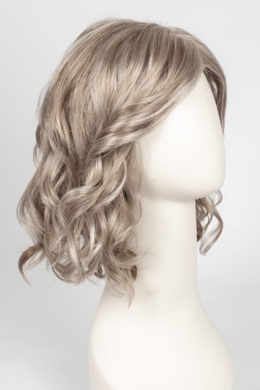 101F48T MARTINI | Soft White Front, Light Brown with 75% Grey Blend with Soft White Tips