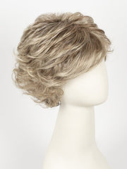 10/22TT ALMOND BISCUIT | Light Brown & Light Natural Blonde Blend with Light Brown Nape