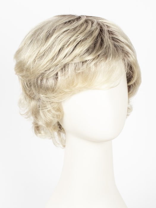 102S8 SHADED CREME | Pale Platinum Blonde, Shaded with Medium Brown