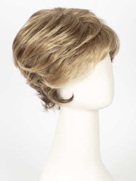 10/26TT FORTUNE COOKIE | Light Brown & Medium Red-Gold Blonde Blend with Light Brown Nape