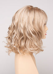 LIGHT BLONDE | 2 toned blend of Creamy Blonde with Champagne highlights