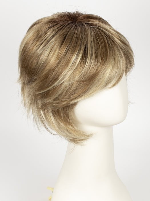 CREAMY TOFFEE R | Rooted Dark Blonde Evenly Blended with Light Platinum Blonde and Light Honey Blonde