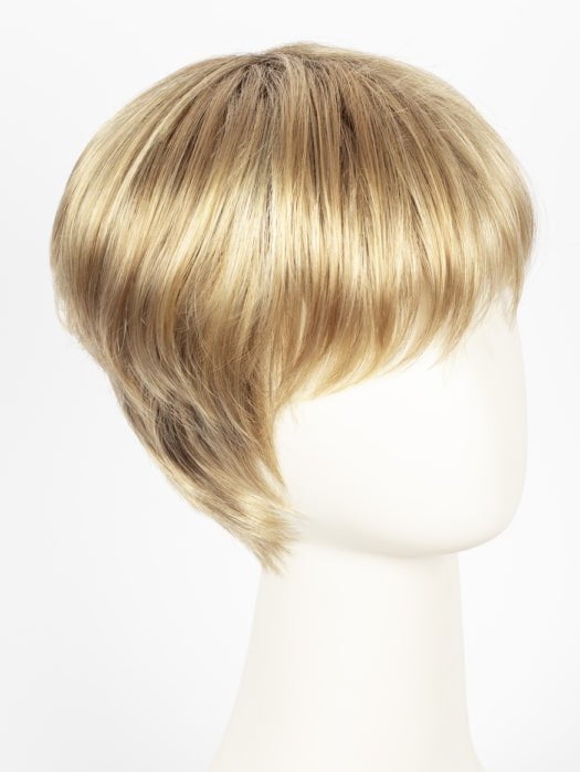 GINGER ROOTED 26.27.19 | Light Honey Blonde, Light Auburn, and Medium Honey Blonde Blend with Dark Roots