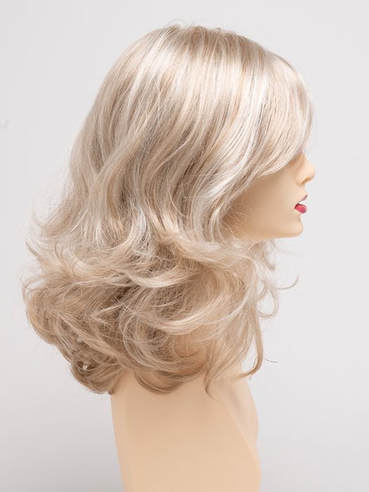 LIGHT-BLONDE | 2 toned blend of Creamy Blonde with Champagne highlights