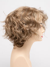 DARK-BLONDE | 2 toned blend of Dark Honey Blonde with Lighter Blonde highlights