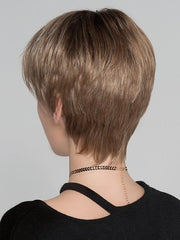 Stop Hi Tec | Short Synthetic Wig (Mono Crown)