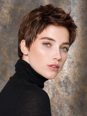 Risk Comfort | Short Synthetic Lace Front Wig