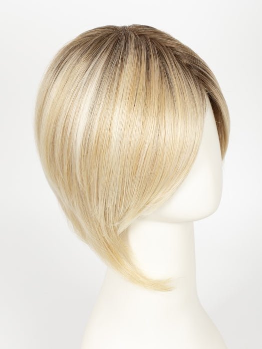 FS24/102S12 LAGUNA BLONDE | Light Natural Gold Blonde with Pale Natural Gold Blonde bold highlights, Shaded with Light Gold Brown