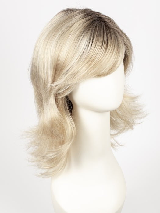 CHAMPAGNE-ROOTED 25.22.26 | Light Beige Blonde, Medium Honey Blonde, and Platinum Blonde blend with Dark Roots