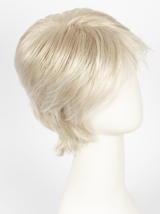 R16/22 ICED SWEET CREAM | Pale Blonde with Slight Platinum Highlighting