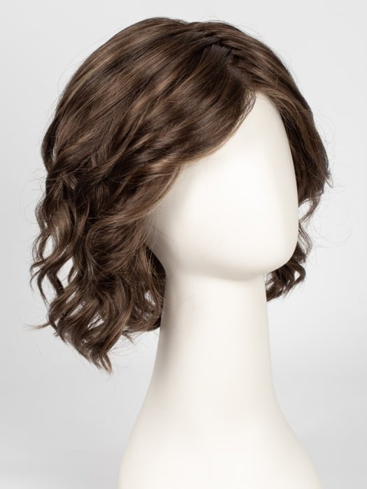 8RH14 MOUSSE CAKE | Medium Brown with 33% Medium Natural Blonde Highlights