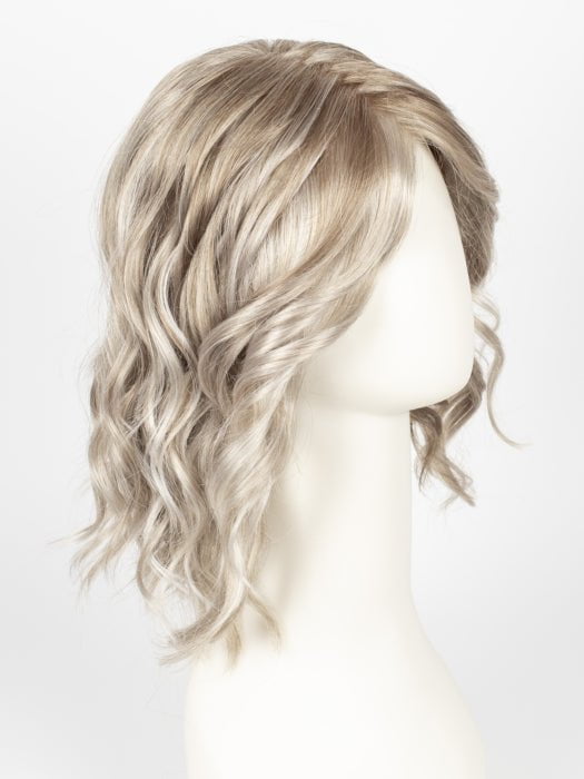 101F48T MARTINI | Soft White Front, Light Brown with 75% Grey Blend with Soft White Tips