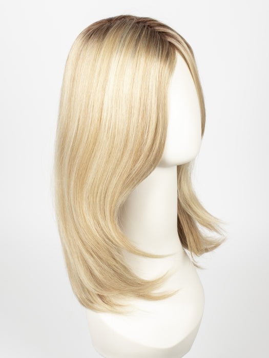 22F16S8 VENICE BLONDE | Light Ash Blonde and Light Natural Blonde Blend Shaded with Medium Brown