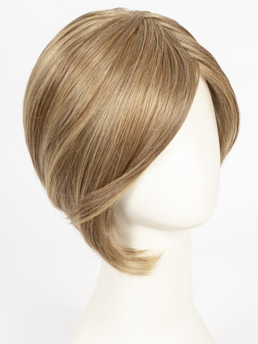 RL13/88 GOLDEN PECAN | Neutral Medium Blonde With Pale Honey Blonde Highlights