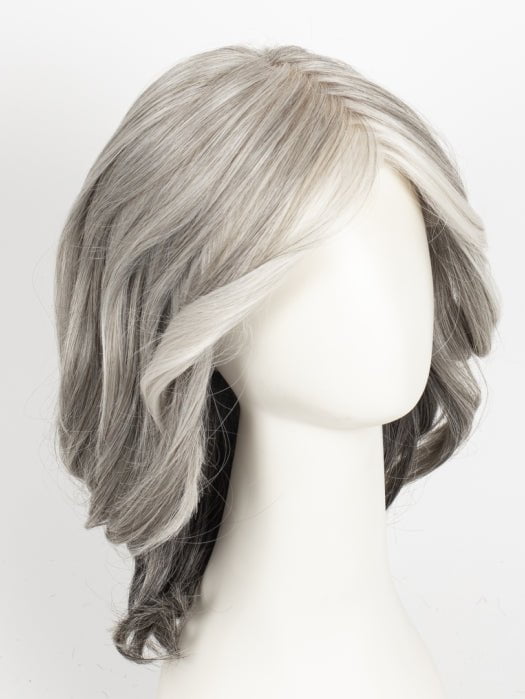 RL51/61 ICED GRANITA | Lightest Grey Progresses to a Deep Grey at the Nape