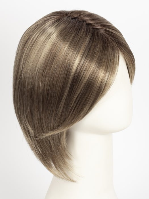 SS10/22 SHADED ICED CAPPUCCINO | Light Brown shaded with Medium Blonde