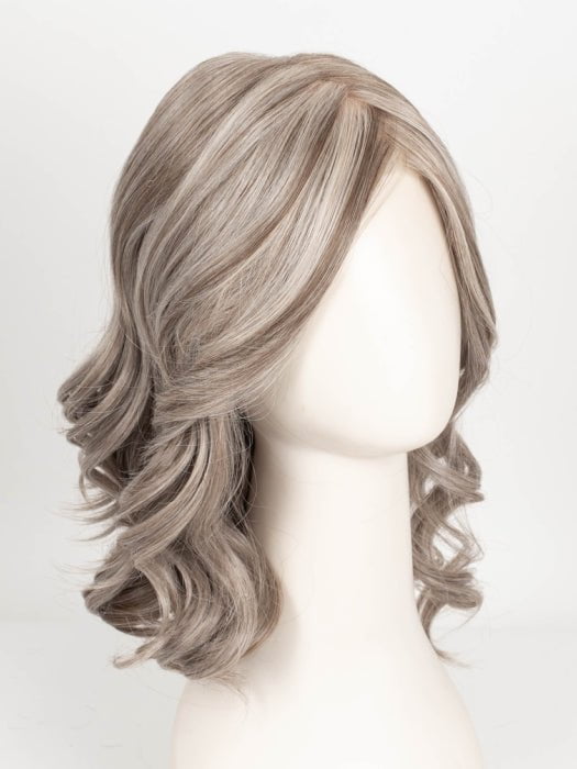 101F48T MARTINI | Soft White Front, Light Brown with 75% Grey Blend with Soft White Tips