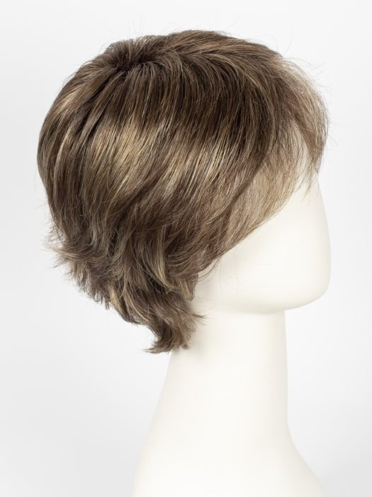 SS8/25 SHADED GOLDEN WHEAT | Rich Medium Brown Evenly Blended with Golden Blonde Highlights with Dark Roots