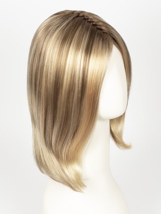 12FS12 MALIBU BLONDE | LIght Gold Brown, Light Natural Gold Blonde, Pale Natural Gold-Blonde Blend, Shaded with Light Gold Brown