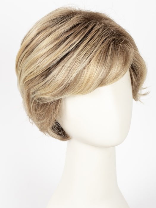 12FS12 MALIBU BLONDE | LIght Gold Brown, Light Natural Gold Blonde, Pale Natural Gold-Blonde Blend, Shaded with Light Gold Brown
