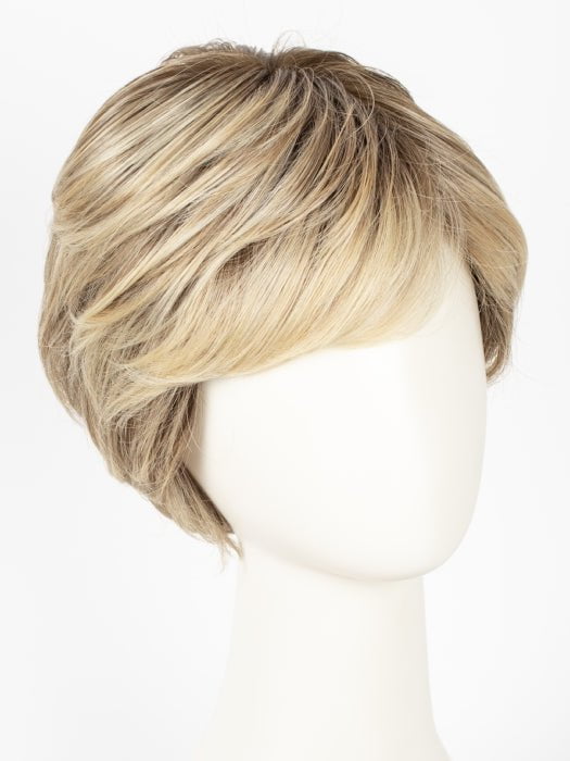 12FS12 MALIBU BLONDE | LIght Gold Brown, Light Natural Gold Blonde, Pale Natural Gold-Blonde Blend, Shaded with Light Gold Brown