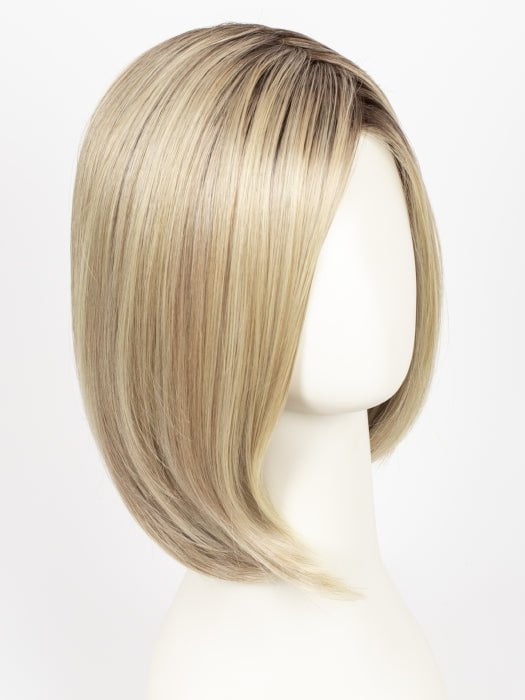 22F16S8 VENICE BLONDE | Light Ash Blonde and Light Natural Blonde Blend Shaded with Medium Brown