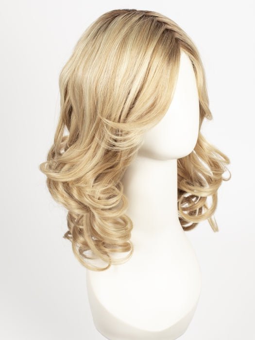 22F16S8 VENICE BLONDE | Light Ash Blonde and Light Natural Blonde Blend Shaded with Medium Brown
