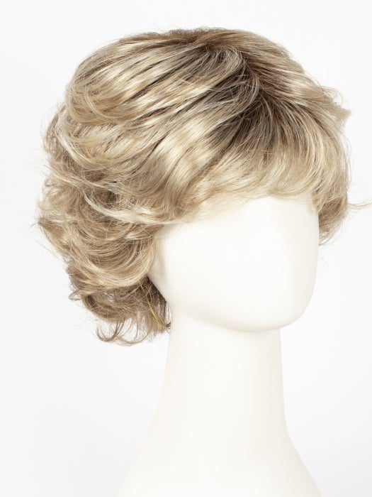 12FS12 MALIBU BLONDE | LIght Gold Brown, Light Natural Gold Blonde, Pale Natural Gold-Blonde Blend, Shaded with Light Gold Brown