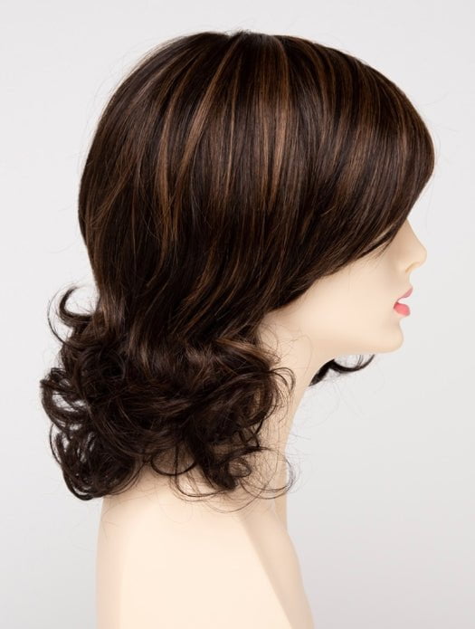 AMARETTO CREAM | Dark Brown roots with overall Medium Brown base with Honey Blonde highlights